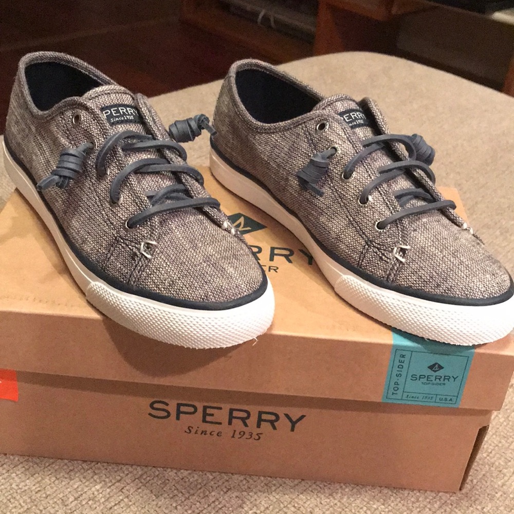 Sperry tennis shoes